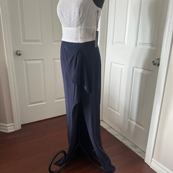 Frascara New gown - Picture 3 of 7